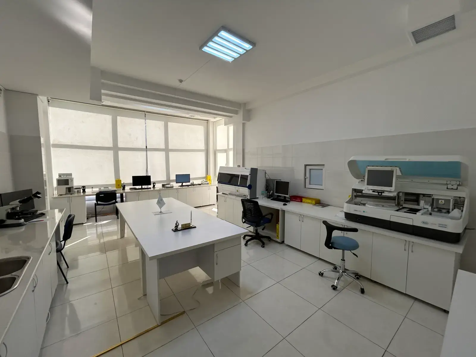 Medsun Klinikanın laboratoriyası